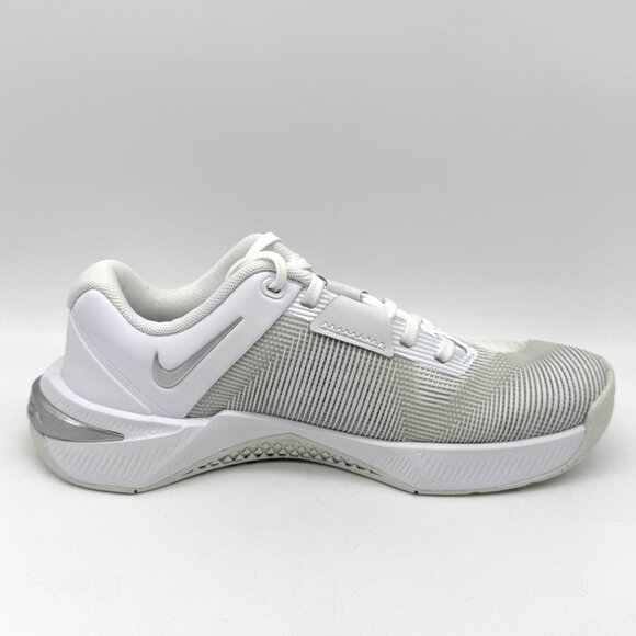 Nike Womens Metcon 10 White Shoes Sz 5 New w/ Marks Workout HQ2620-100 - Picture 8 of 10